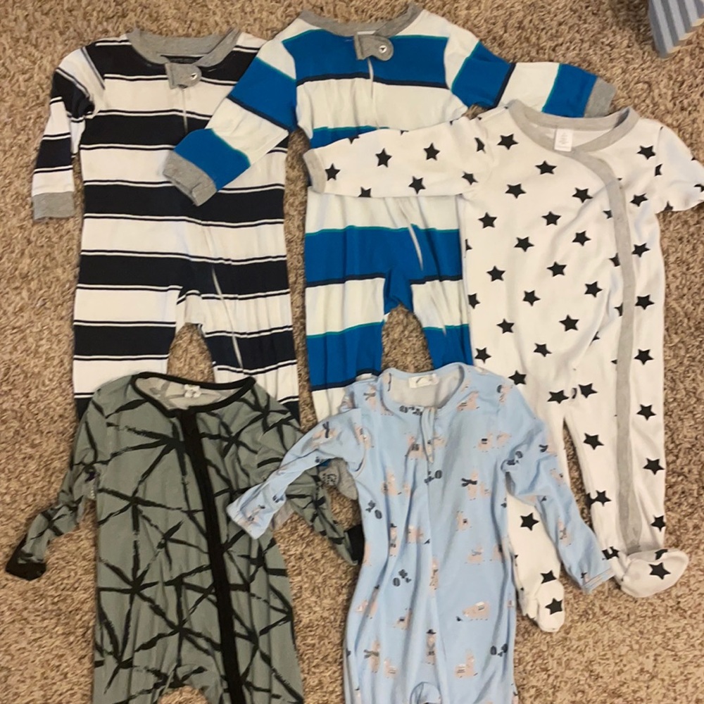 Set of 5 Infant Sleepers size 6-9 Months